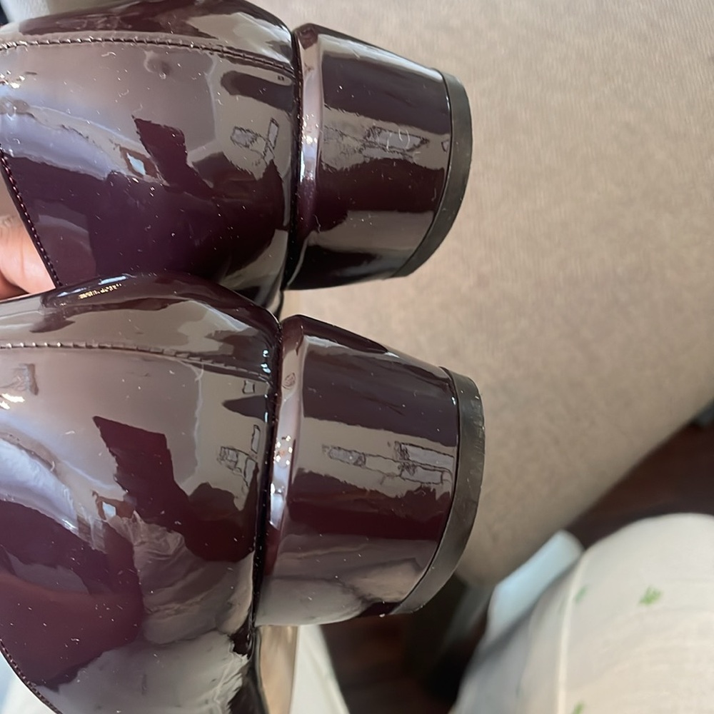 Salvatore Ferragamo burgundy patent leather block heels - Picture 4 of 6